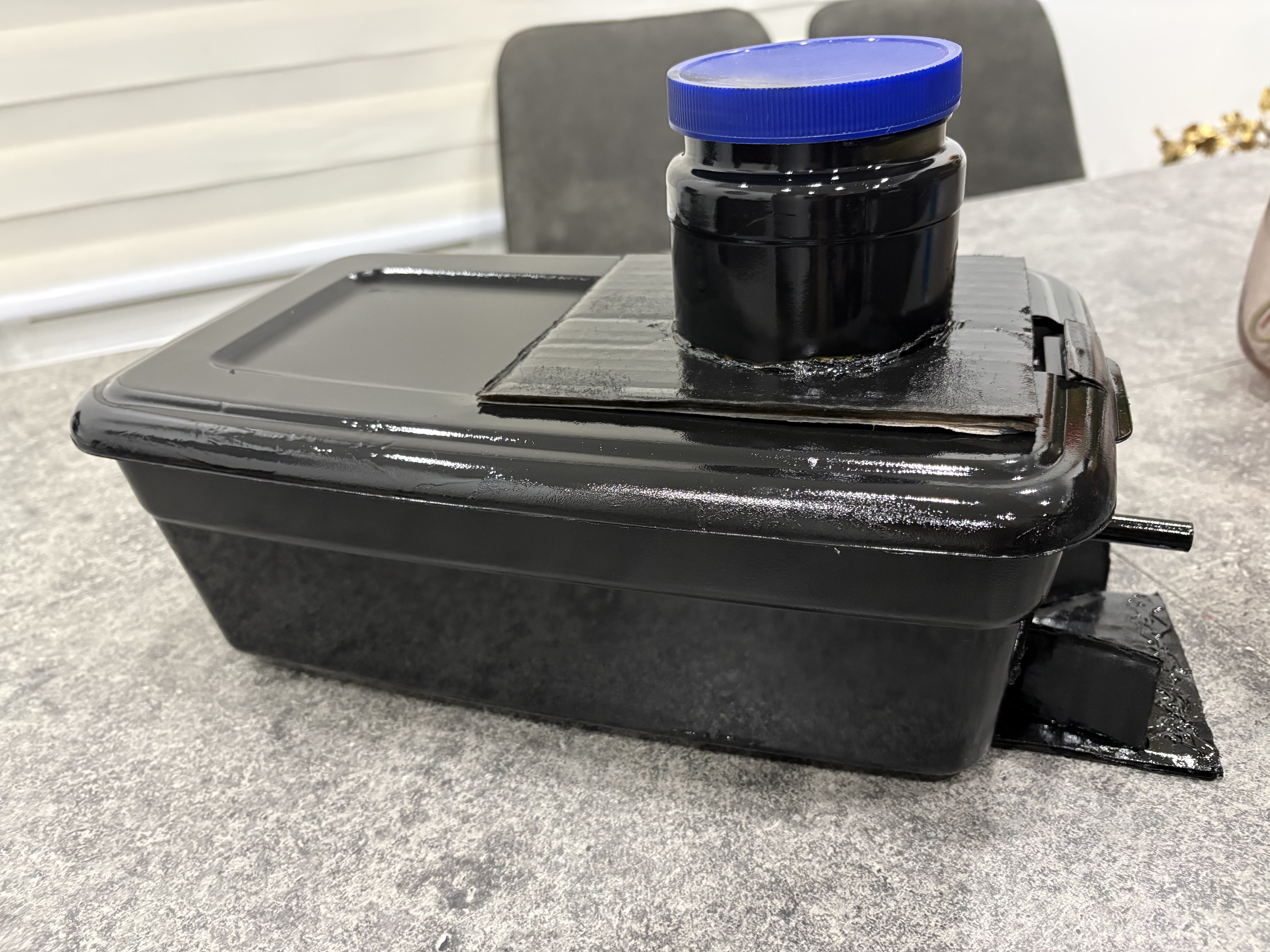 Motion-Activated Treat Dispenser - internal component layout